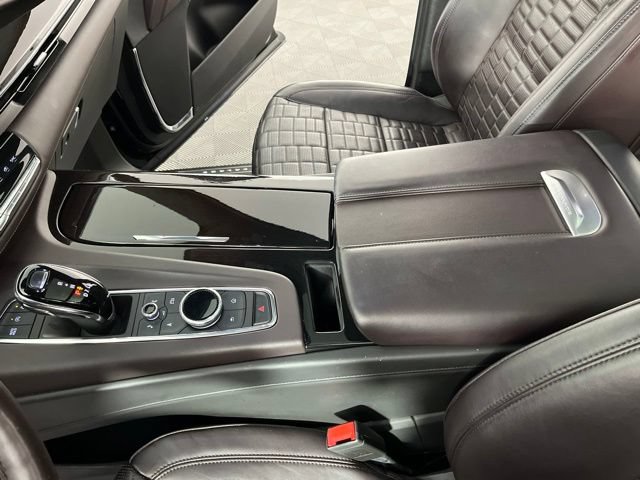 Used 2022 Cadillac Escalade Sport Platinum w/ LPO, ONYX Package AWD/4WD image 29