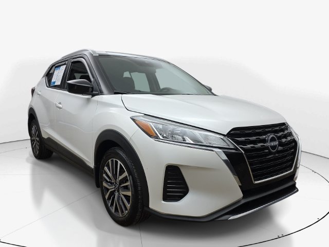 Used 2024 Nissan Kicks SV FWD image 3