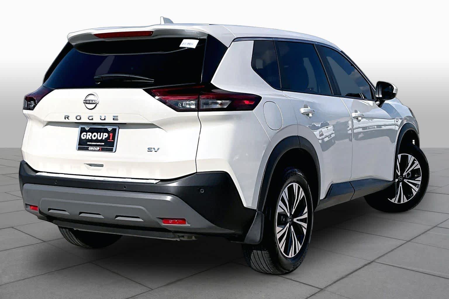 Used 2023 Nissan Rogue SV FWD image 13