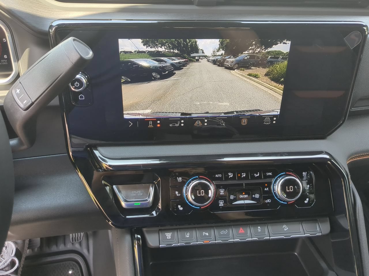 New 2026 GMC Sierra 2500 AT4 w/ AT4 Premium Plus Package AWD/4WD image 15