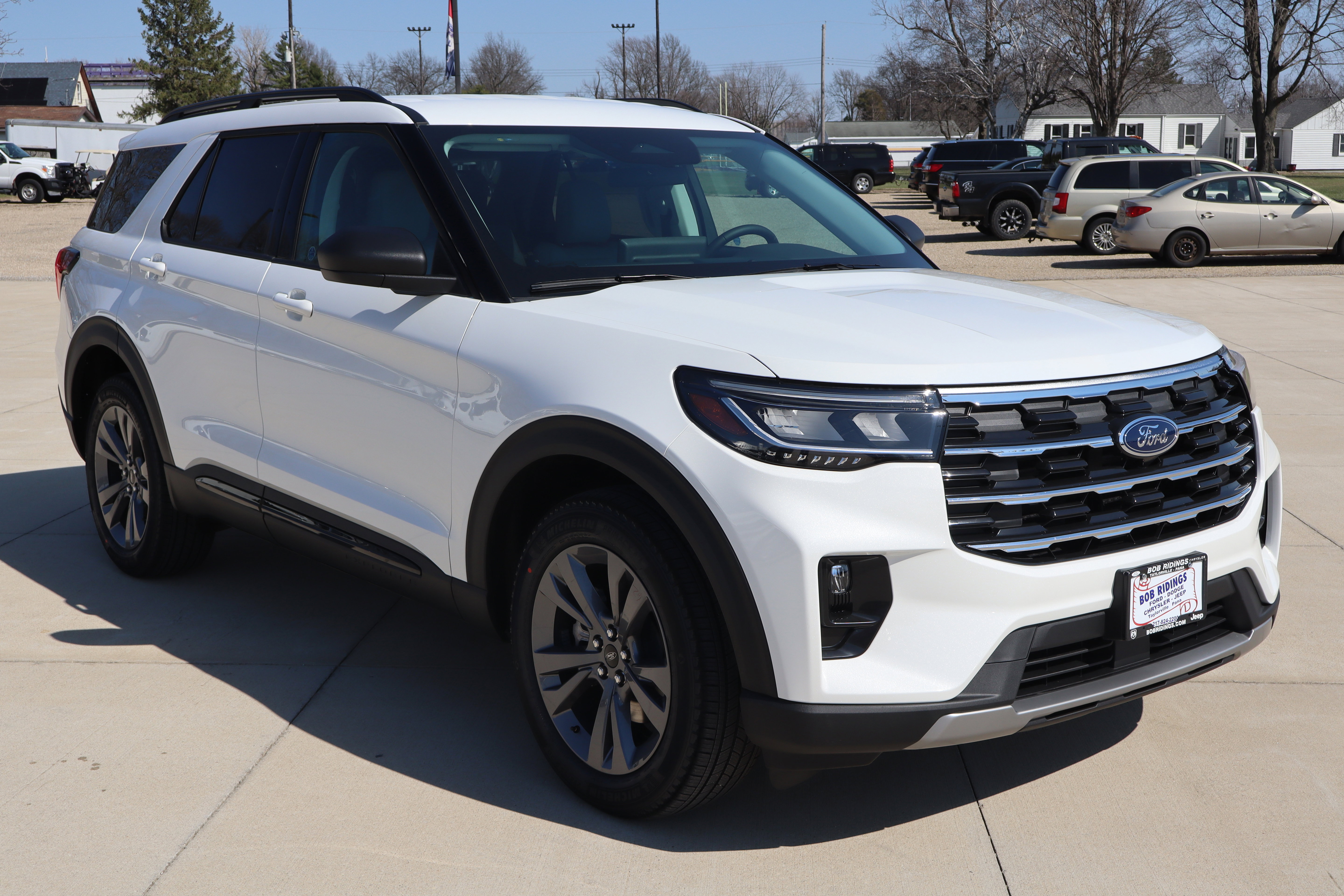New 2026 Ford Explorer Active w/ Active Comfort Package AWD/4WD image 3