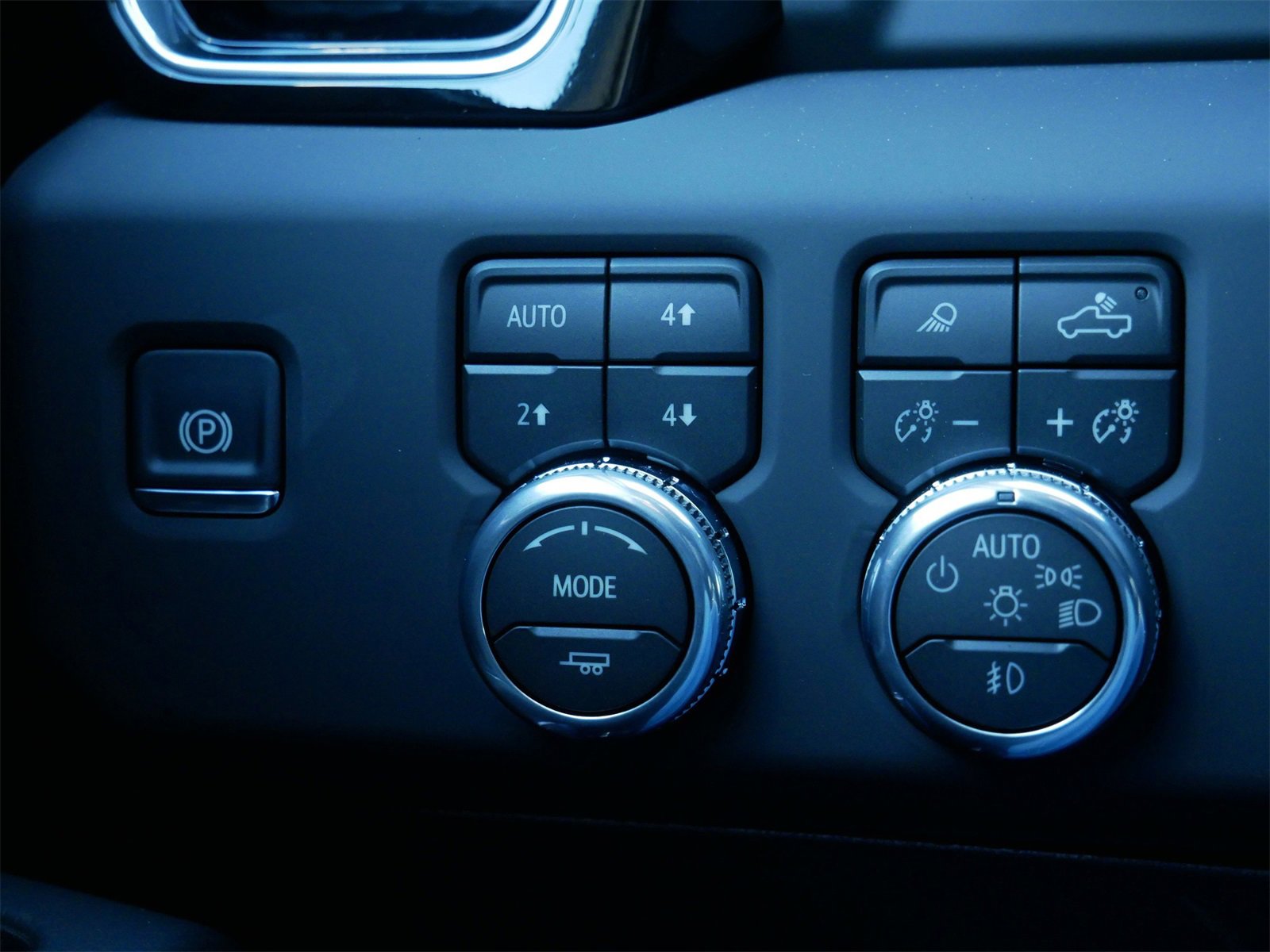 New 2026 GMC Sierra 3500 Denali w/ Denali Reserve Package image 15