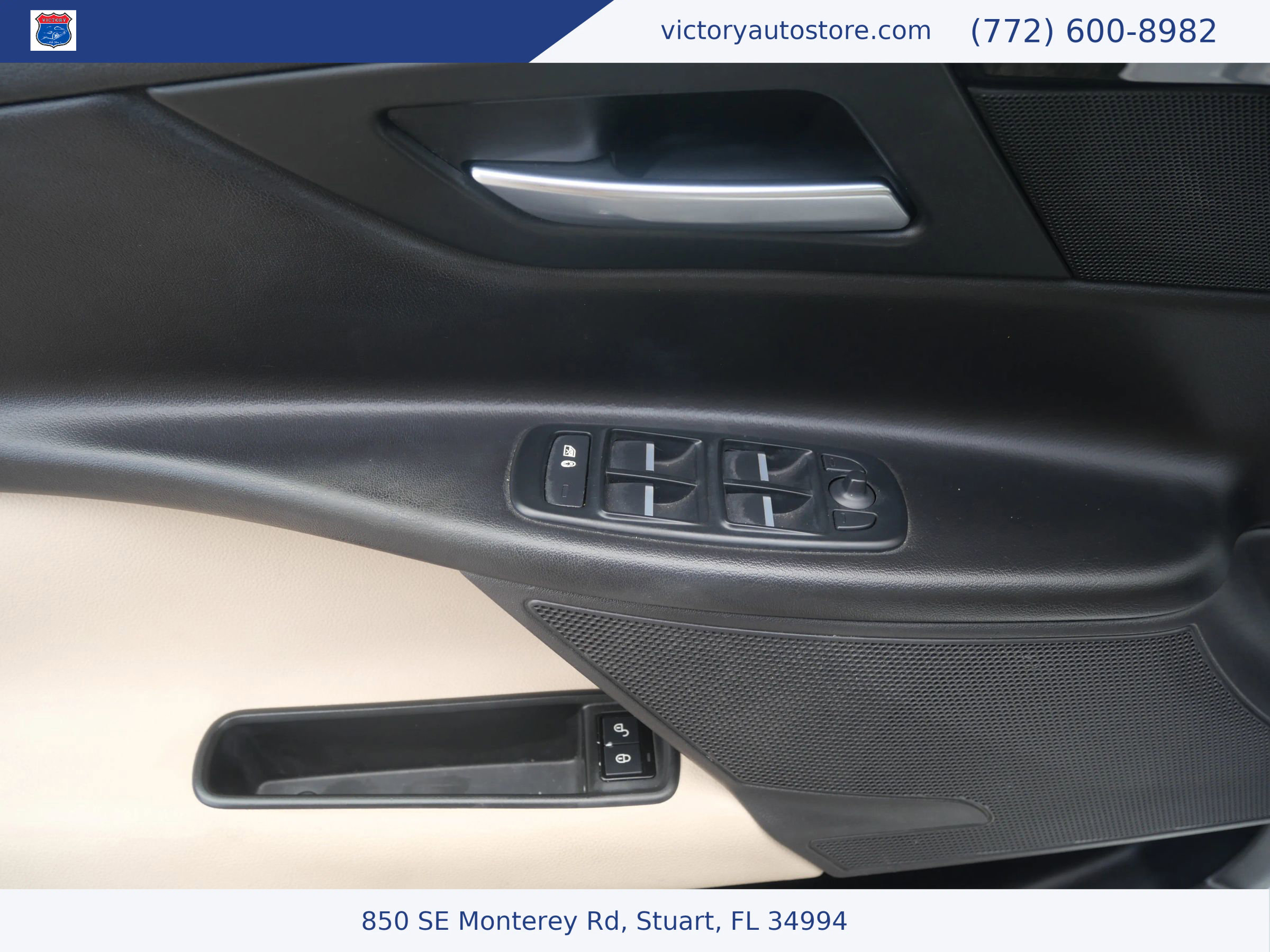 Used 2018 Jaguar XE image 22