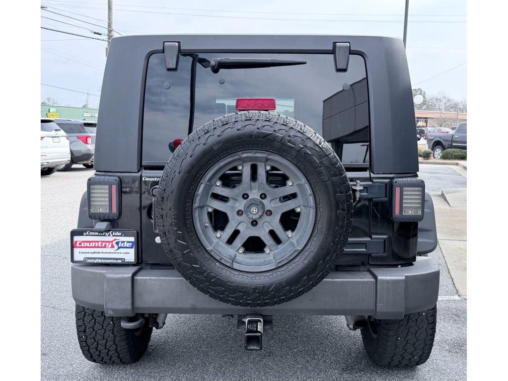 Used 2009 Jeep Wrangler Unlimited Rubicon w/ Dual Top Group image 8