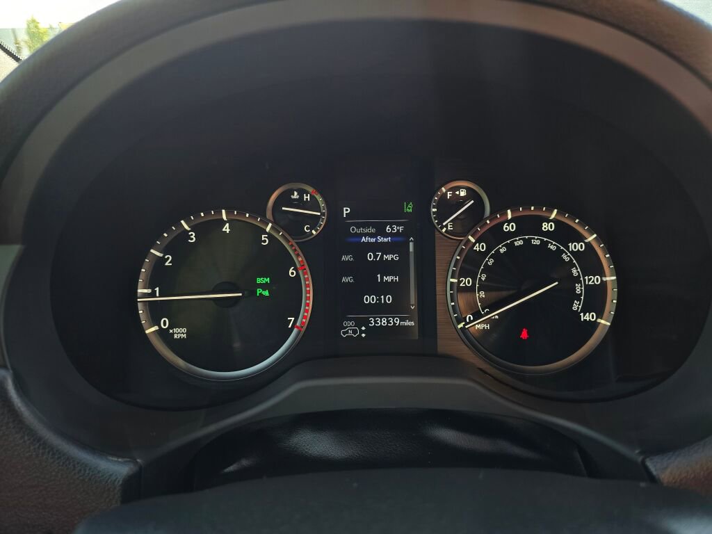 Used 2023 Lexus GX 460 Luxury w/ Sport Design Package AWD/4WD image 38
