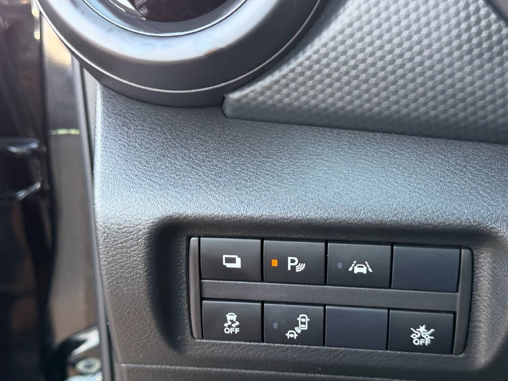 Certified 2023 Nissan Kicks S FWD image 28