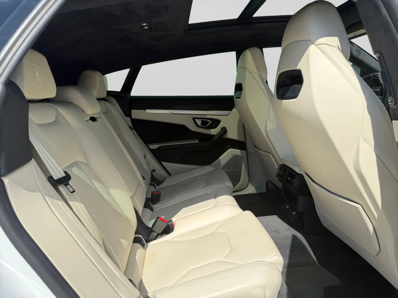 Used 2019 Lamborghini Urus image 25