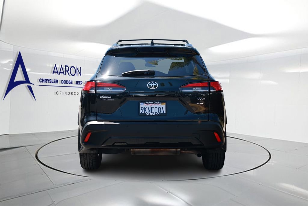 Used 2024 Toyota Corolla Cross XLE w/ Convenience Package image 3