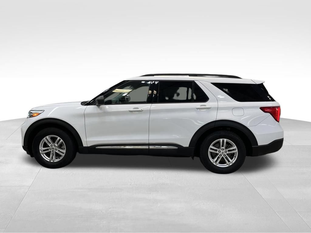 Used 2020 Ford Explorer XLT RWD image 2