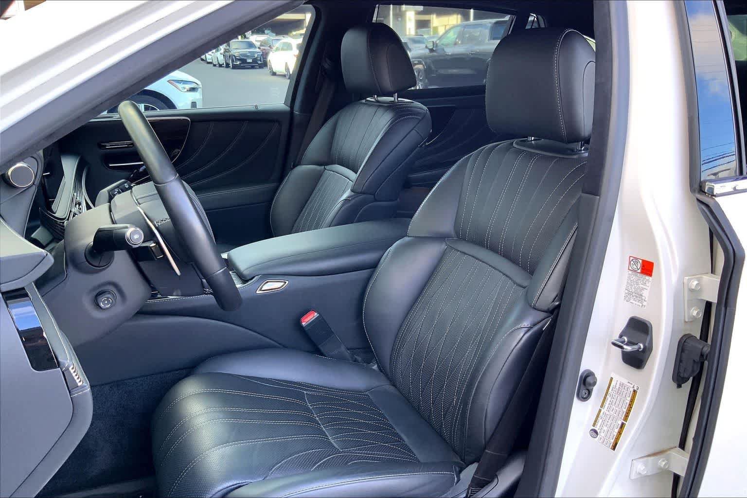 Used 2022 Lexus LS 500 w/ Luxury Package RWD image 11