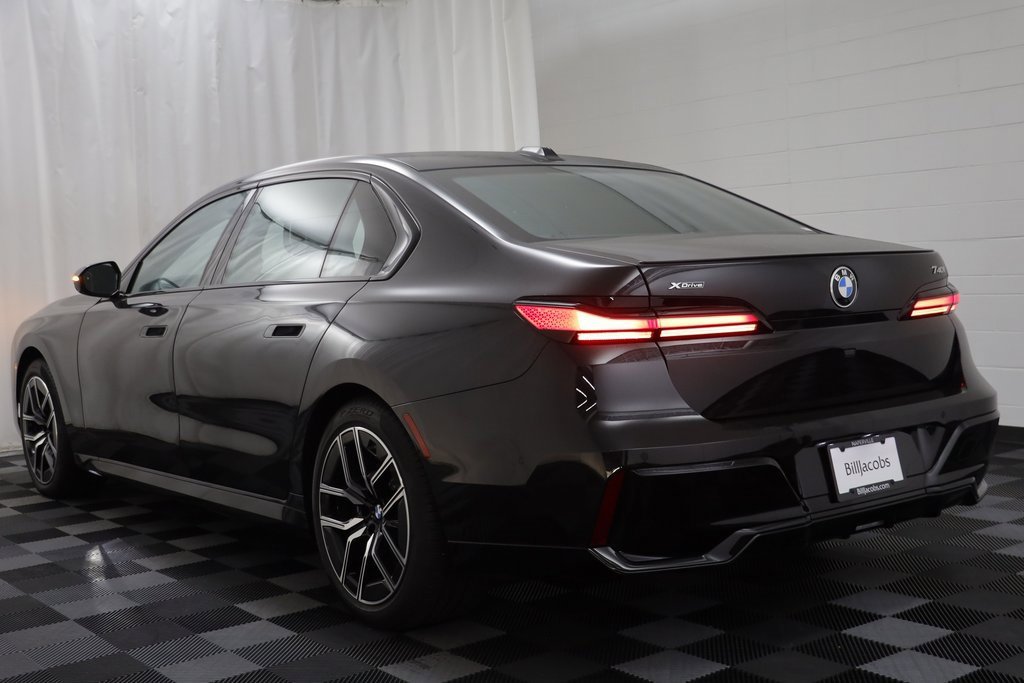 Certified 2025 BMW 740i xDrive w/ Premium Package image 16