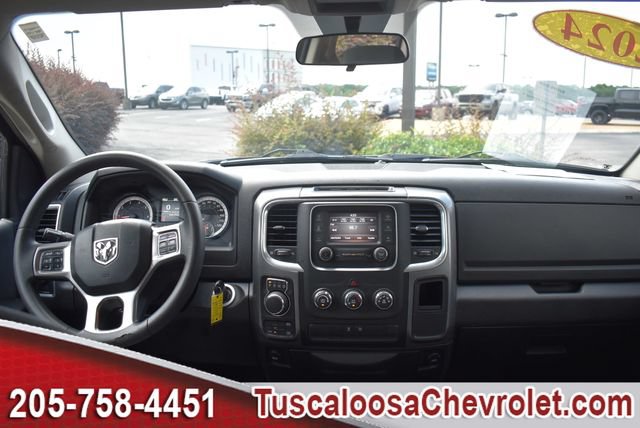 Used 2024 RAM 1500 Classic SLT AWD/4WD image 3