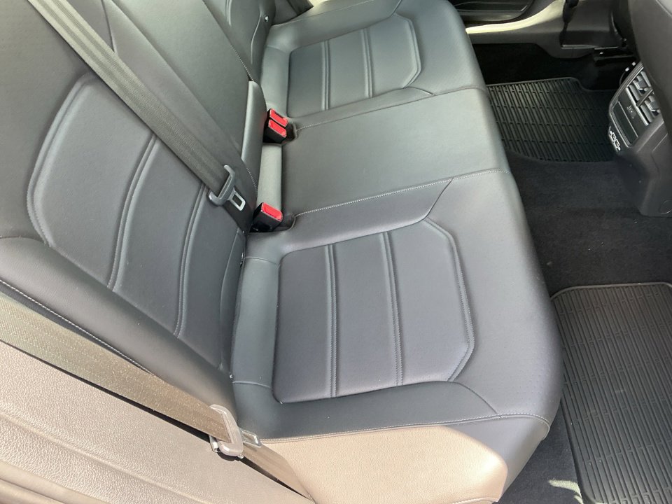 Certified 2020 Volkswagen Passat 2.0T R-Line image 33