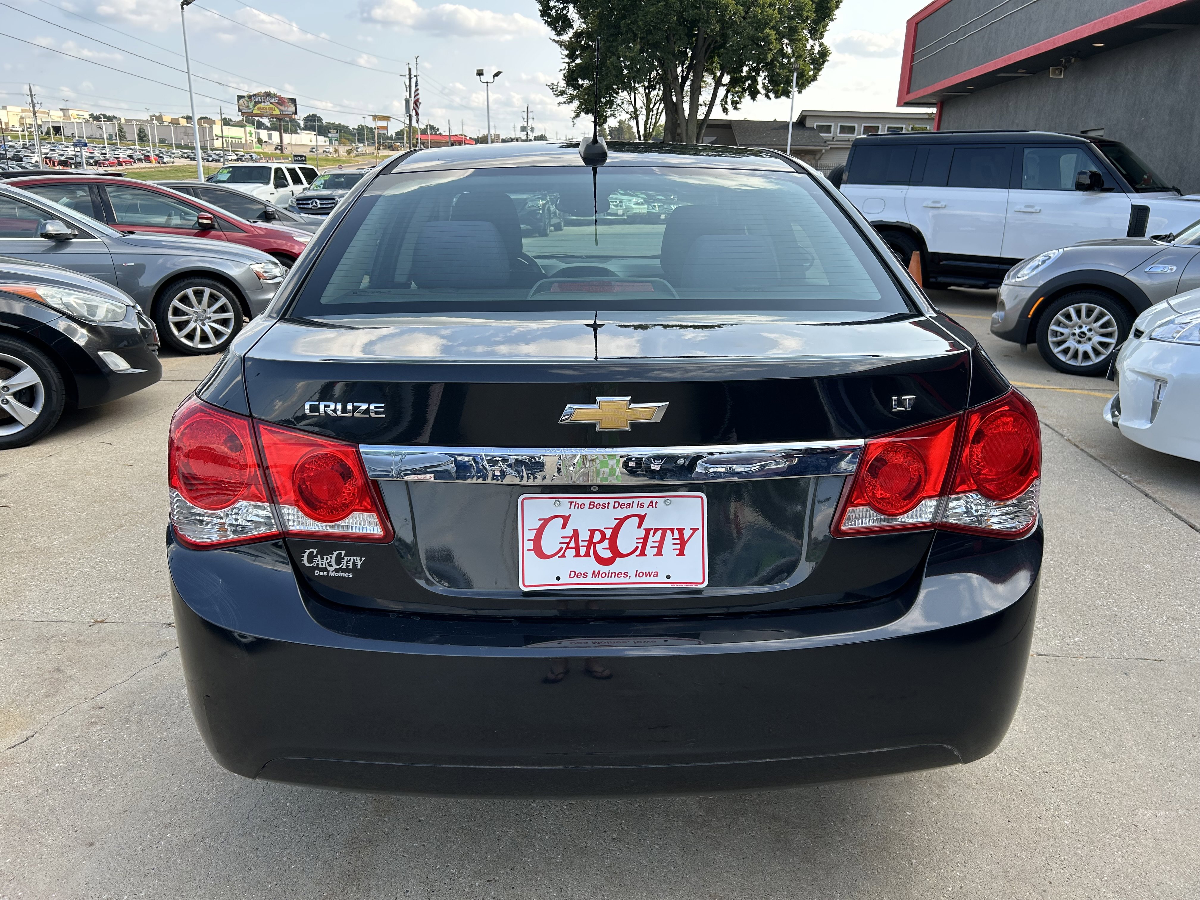 Used 2016 Chevrolet Cruze LT image 3