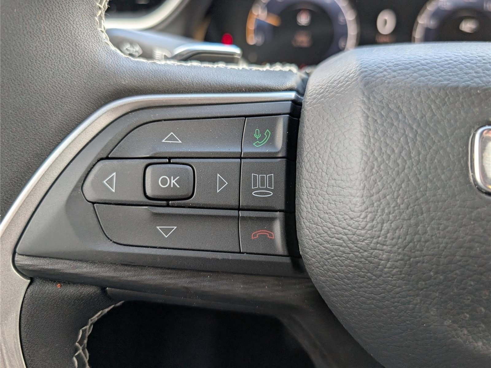 New 2026 Jeep Grand Cherokee Laredo AWD/4WD image 18