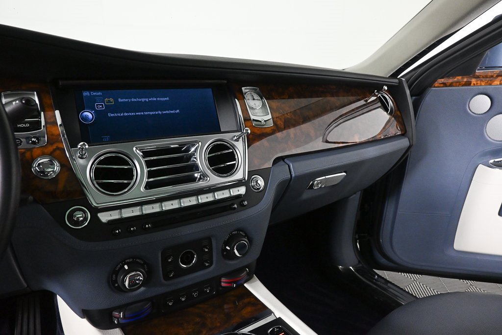 Used 2010 Rolls-Royce Ghost image 13