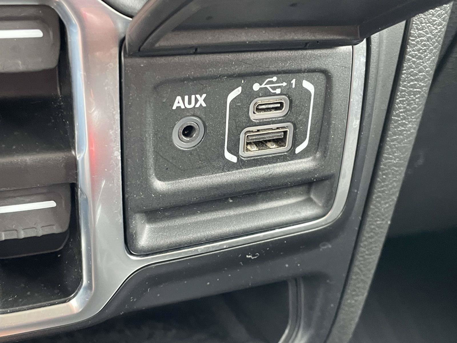 Used 2023 Jeep Gladiator Overland AWD/4WD image 20