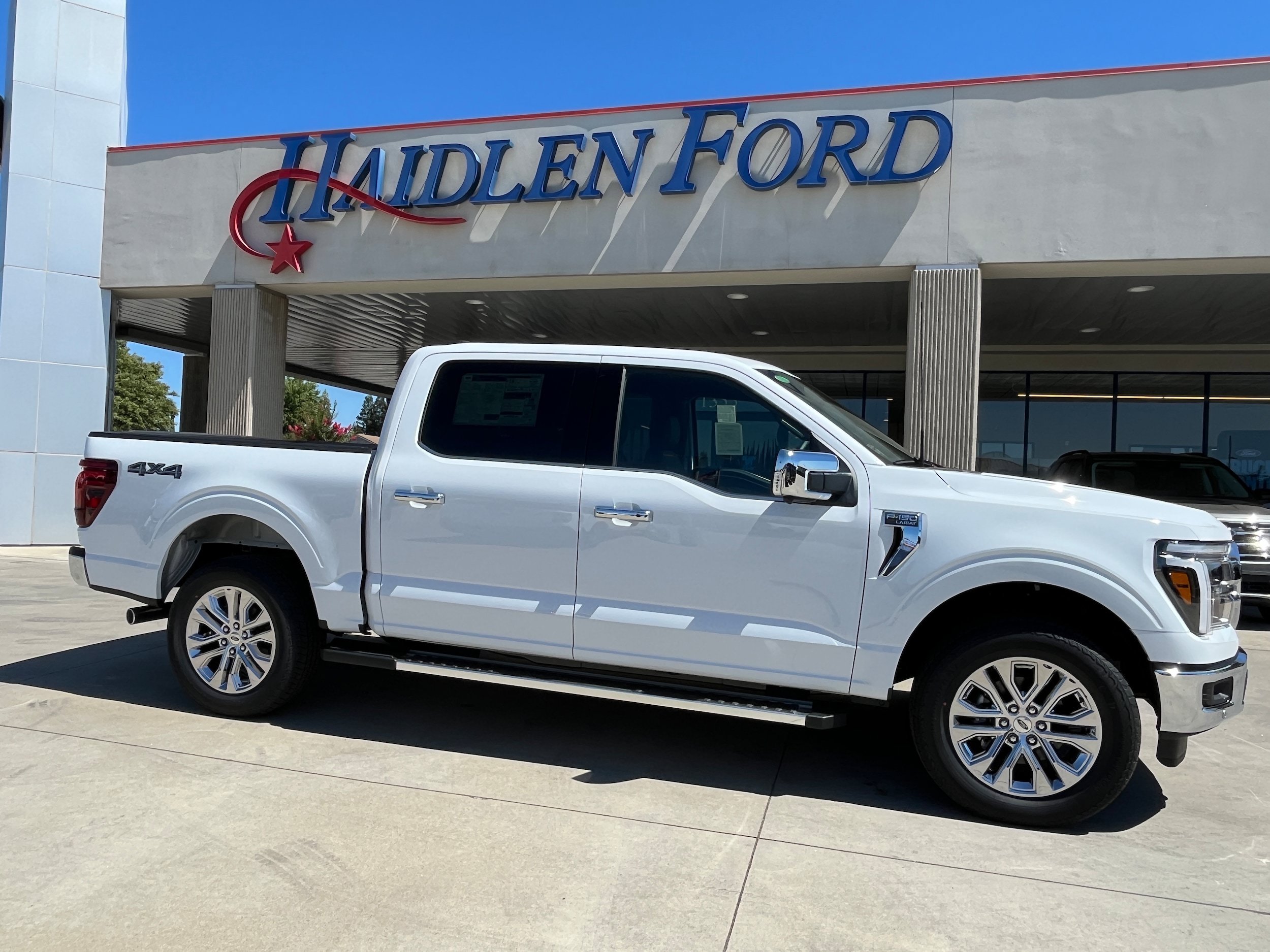 New 2026 Ford F150 Lariat w/ Equipment Group 502A High AWD/4WD image 32