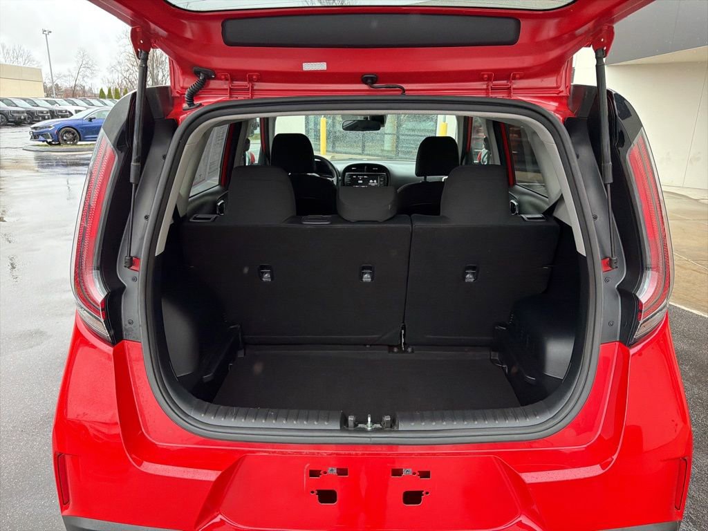 Certified 2023 Kia Soul LX image 17