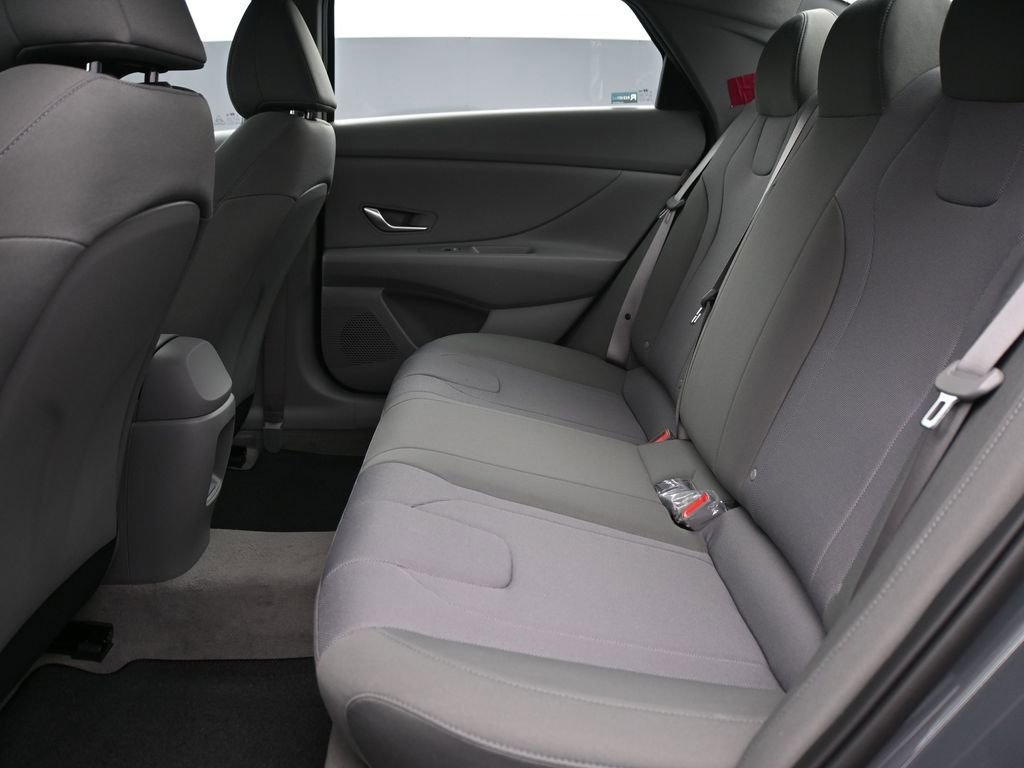New 2026 Hyundai Elantra SE FWD image 11