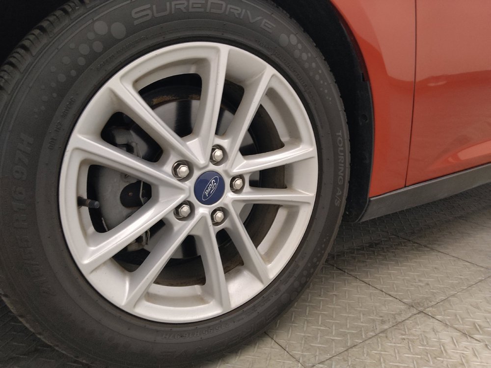 Used 2018 Ford Focus SE FWD image 31