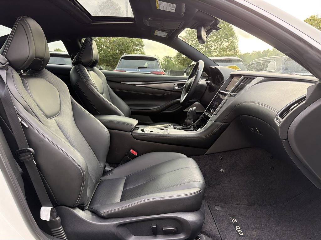 Used 2022 INFINITI Q60 3.0t Luxe w/ Essential Package image 17