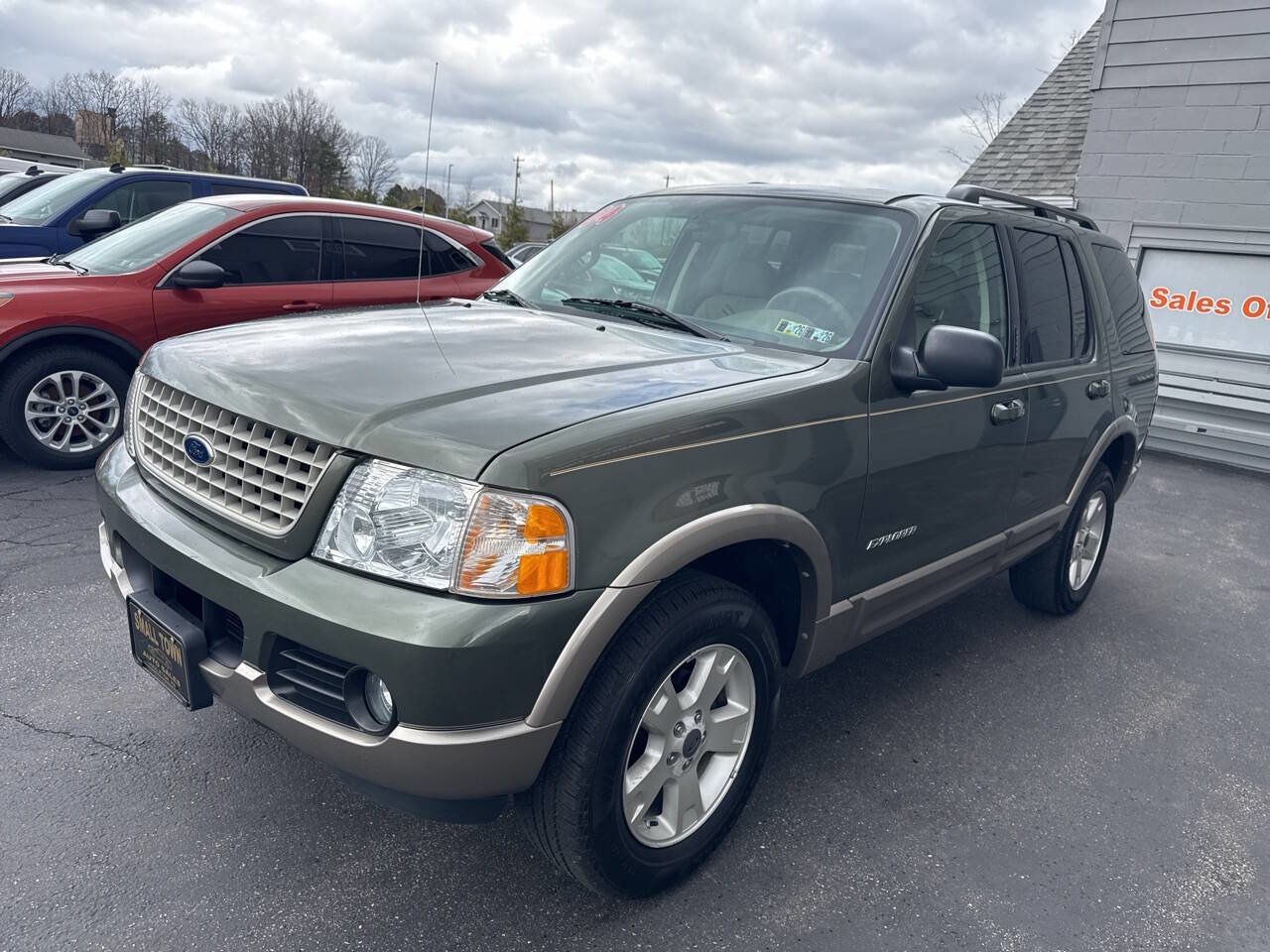Used 2004 Ford Explorer Eddie Bauer AWD/4WD image 3