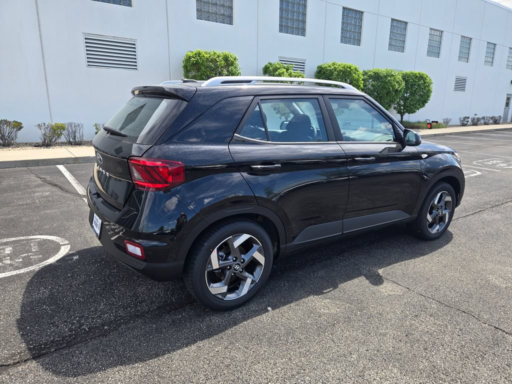 New 2026 Hyundai Venue SEL FWD image 11