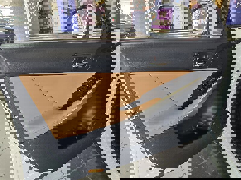 Used 2016 Lexus IS 200t image 7