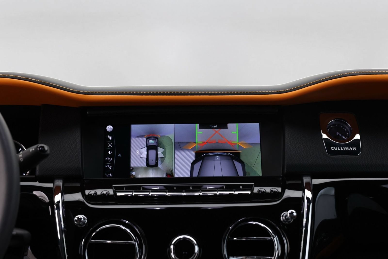 Certified 2023 Rolls-Royce Cullinan w/ Cullinan Package AWD/4WD image 16