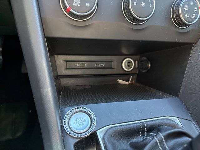 Used 2022 Volkswagen Taos S image 29