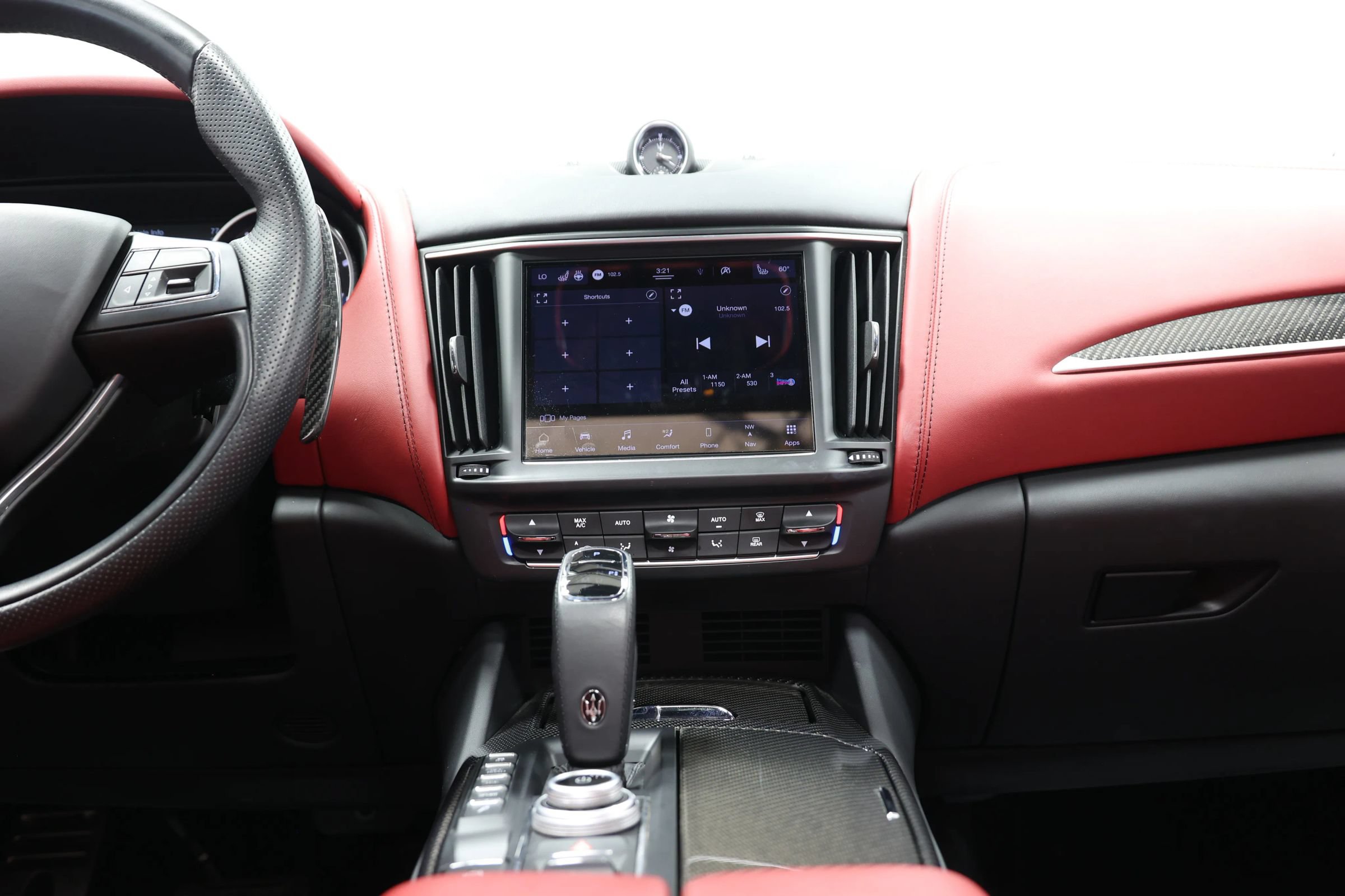 Used 2021 Maserati Levante GTS AWD/4WD image 31
