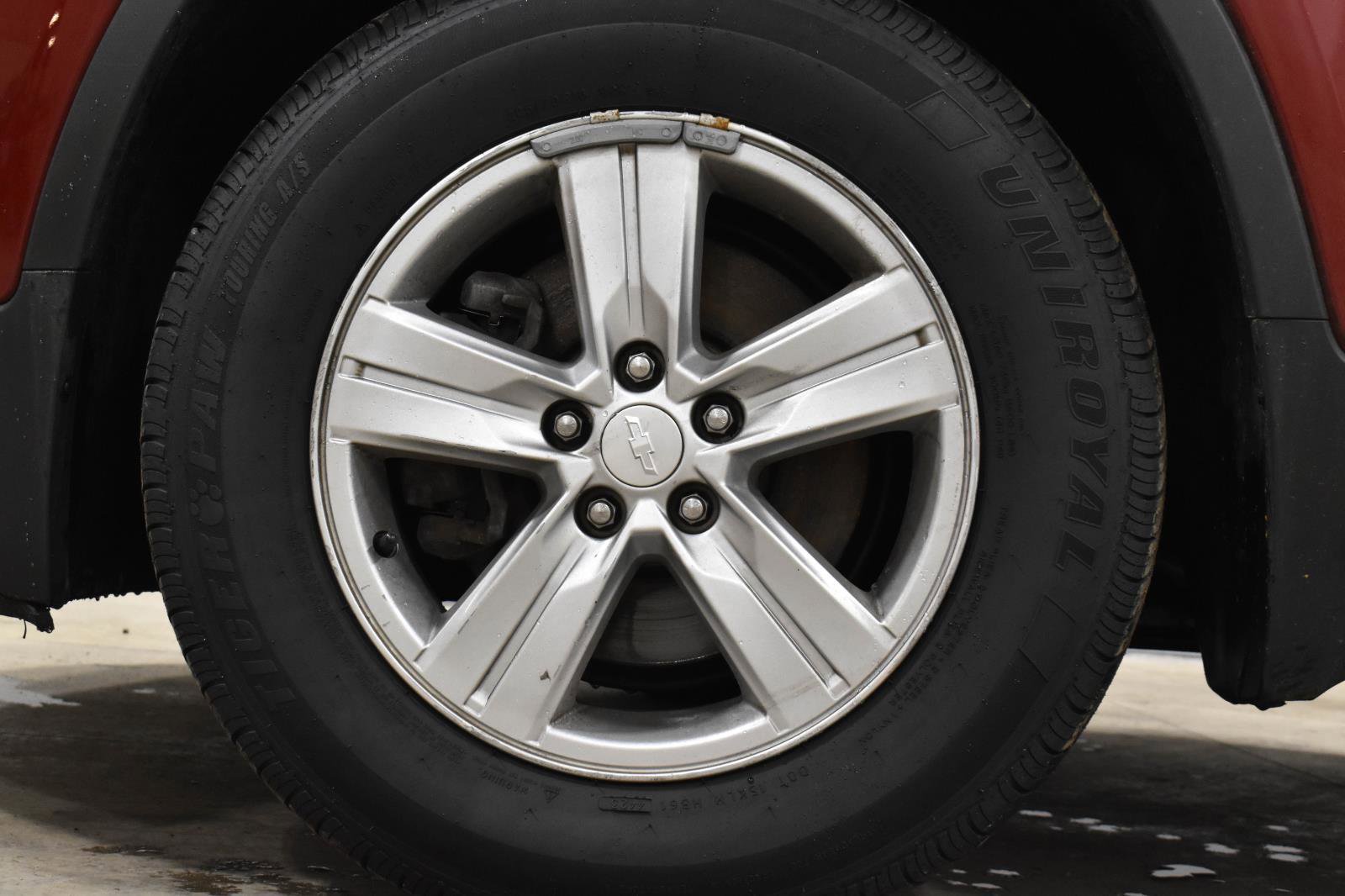 Used 2020 Chevrolet Trax LT w/ Sun & Sound Package image 30