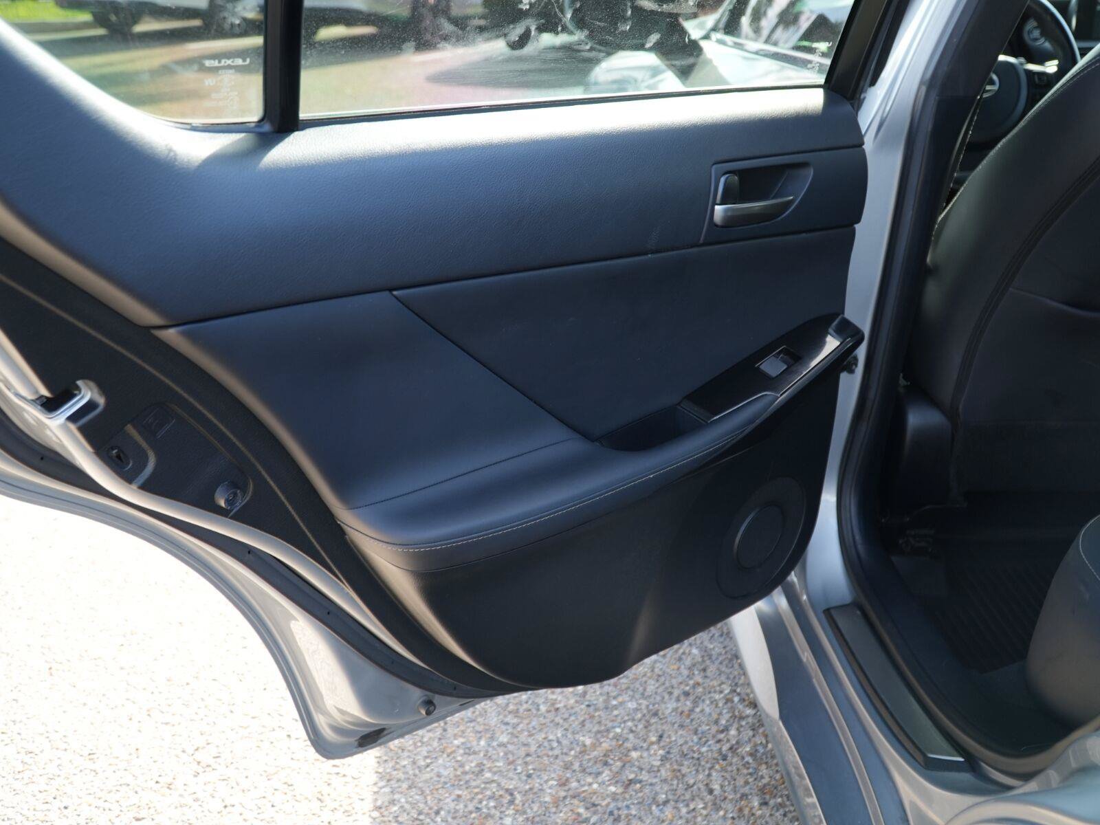 Used 2023 Lexus IS 300 w/ Comfort Package RWD image 17