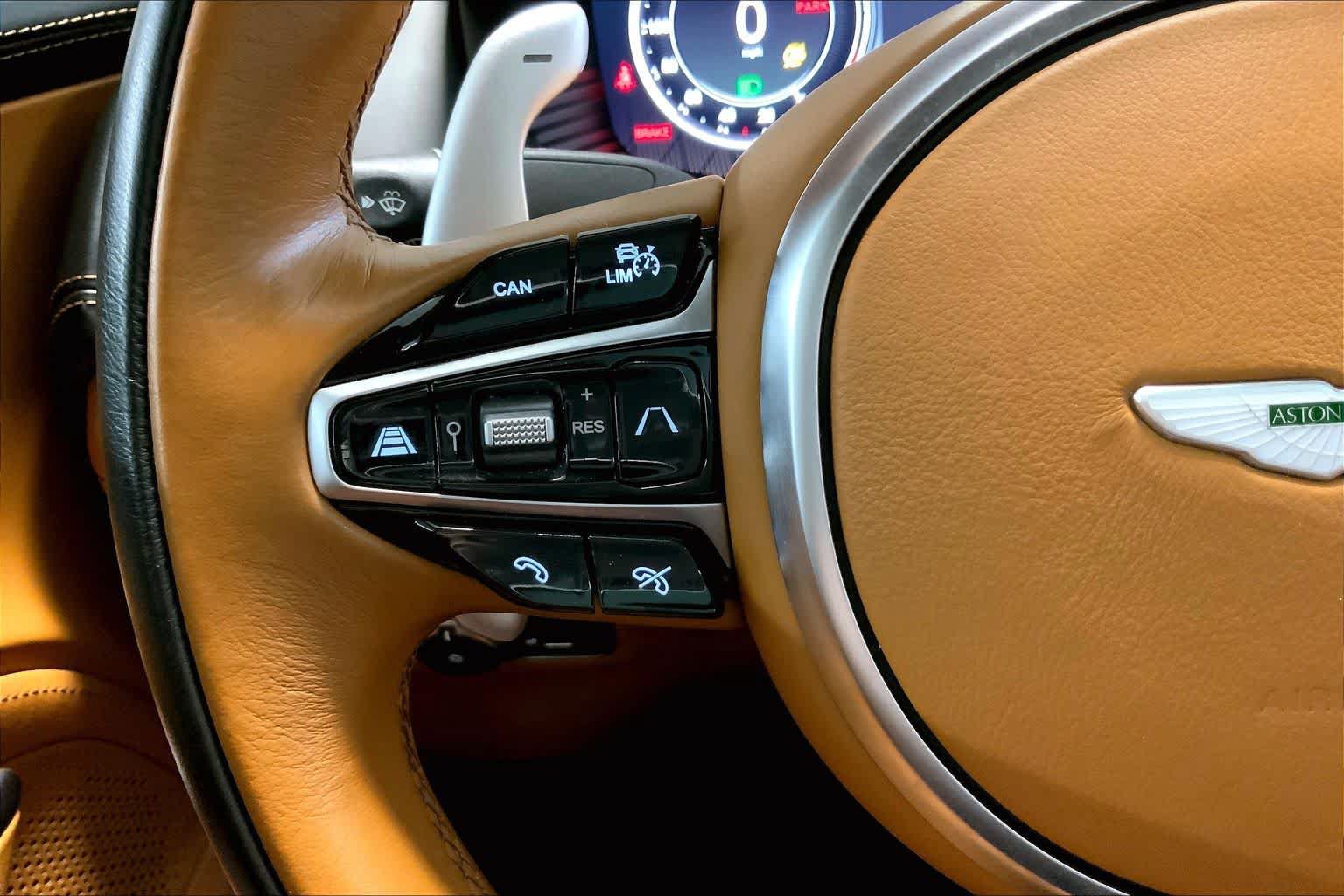 Used 2021 Aston Martin DBX AWD/4WD image 23
