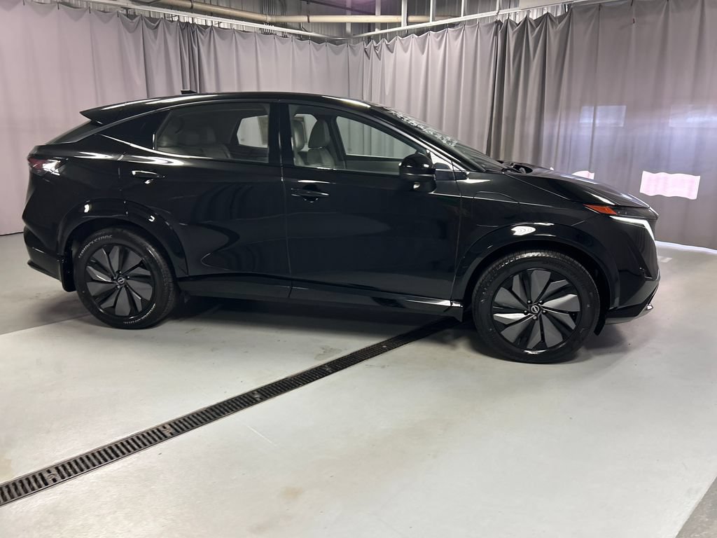 Used 2024 Nissan Ariya AWD image 8