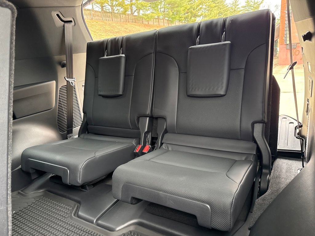 Used 2025 Lexus LX 600 4WD w/ Appearance Package image 29