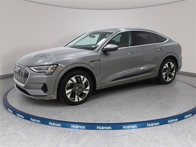 Used 2020 Audi e-tron Premium Plus image 3