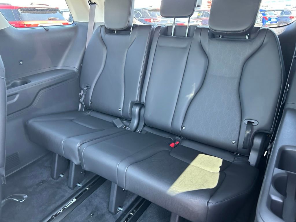 Certified 2025 Kia Carnival SX image 27