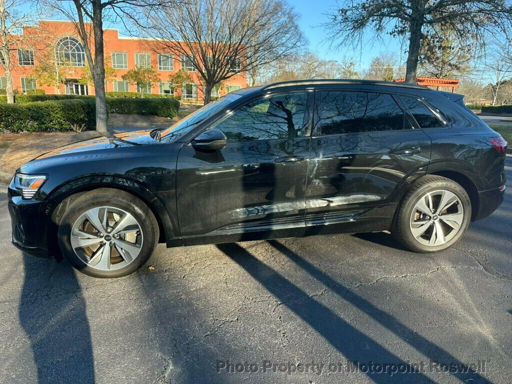 Used 2024 Audi Q8 e-tron Premium image 8