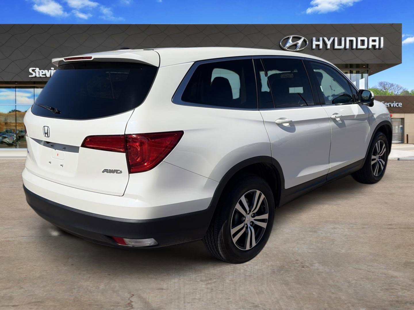 Used 2018 Honda Pilot EX-L image 4