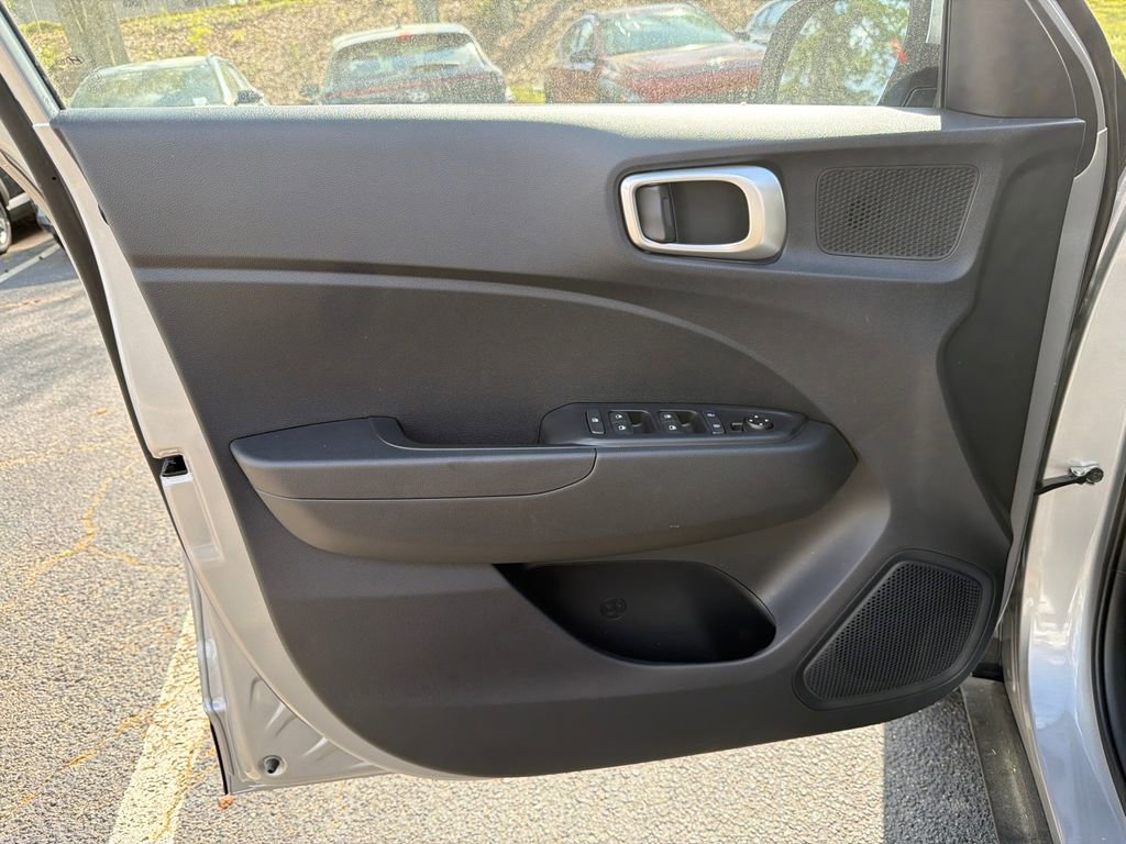 New 2026 Hyundai Venue SE image 10