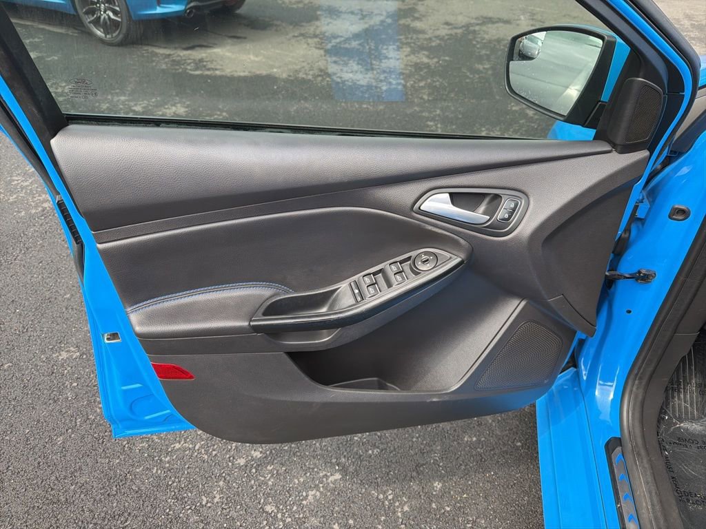 Used 2016 Ford Focus RS AWD/4WD image 39