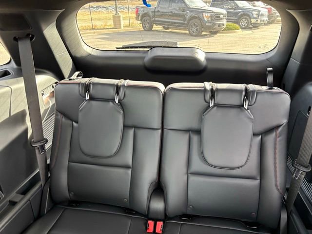 New 2026 Ford Explorer ST-Line w/ ST-Line Street Pack image 16