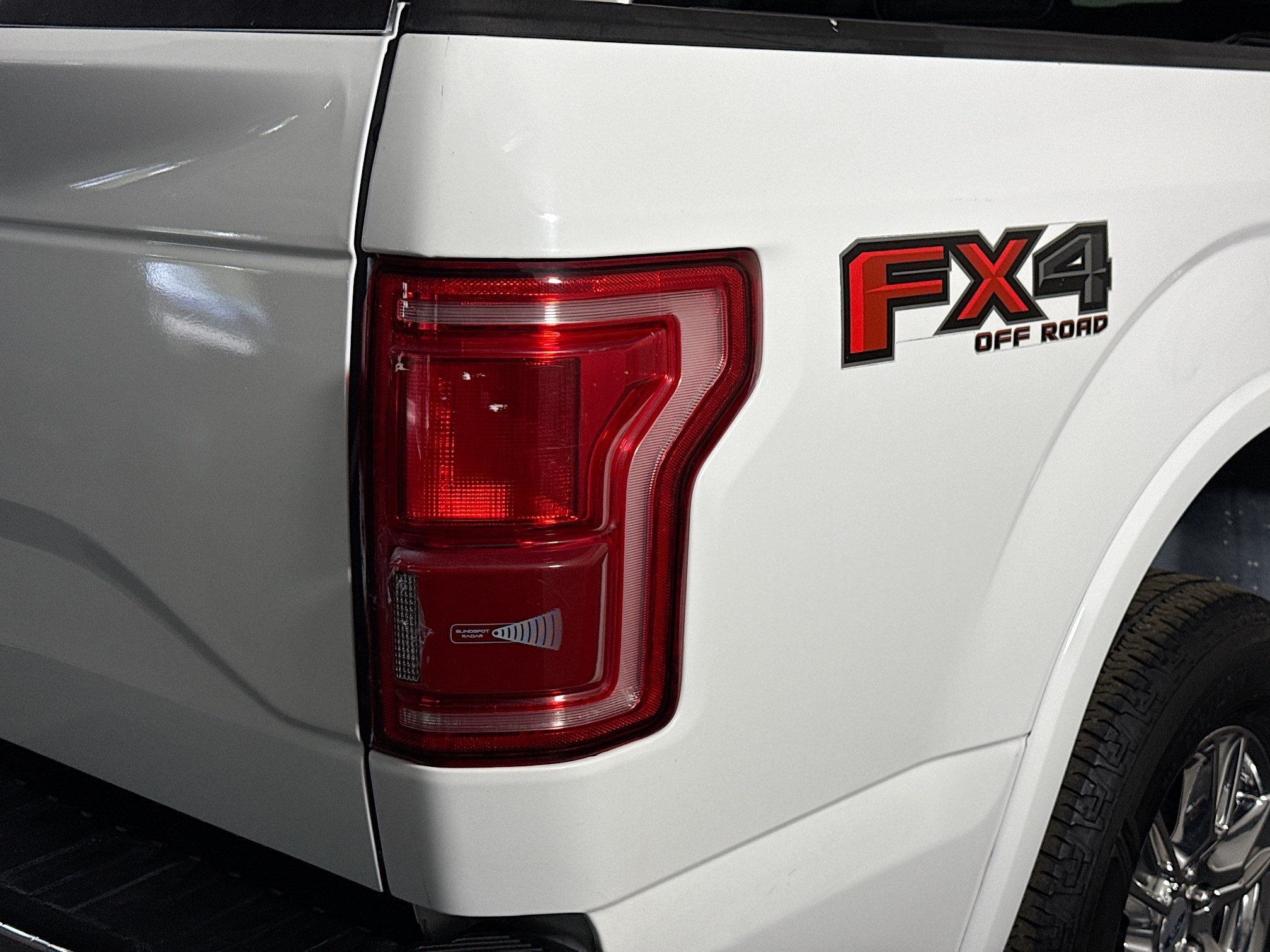 Used 2015 Ford F150 Lariat w/ Equipment Group 502A Luxury AWD/4WD image 34