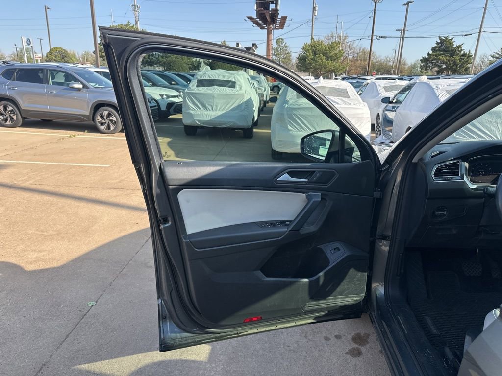 Used 2019 Volkswagen Tiguan SEL image 14