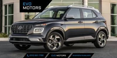 Used 2024 Hyundai Venue SEL FWD image 1