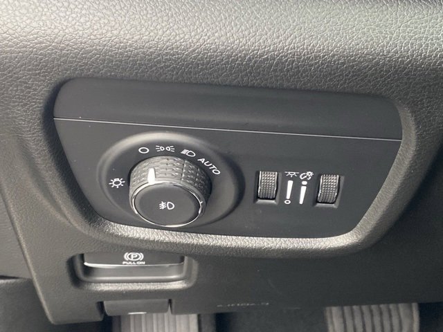 New 2025 Jeep Grand Cherokee L Overland w/ Advanced Protech Group III image 28