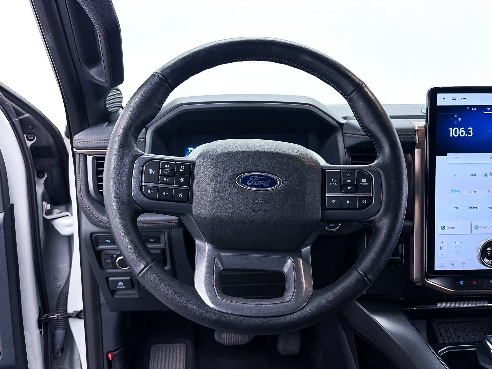 Used 2023 Ford F150 Lightning Lariat AWD/4WD image 32