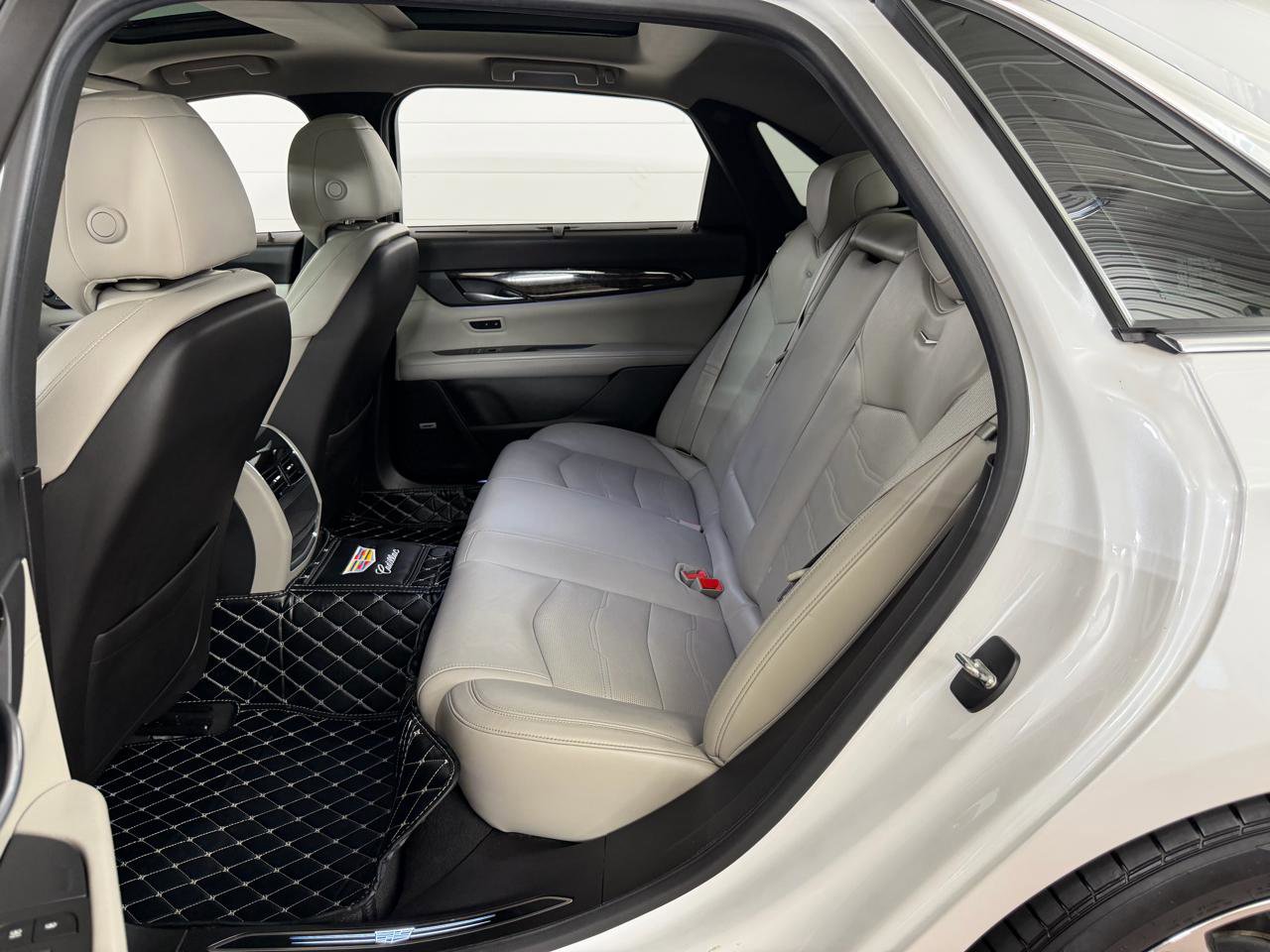 Used 2017 Cadillac CT6 Premium Luxury w/ Comfort Package AWD/4WD image 30